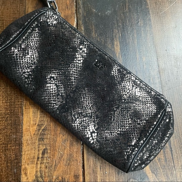 Beautiful Diane Von Furstenberg Wristlet - Picture 1 of 6